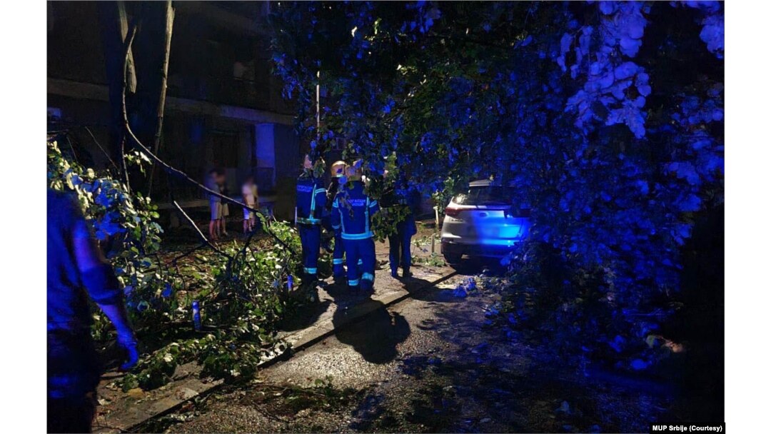Pripadnici Sektora za vanredne situacije na terenu (Foto: MUP)