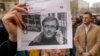 Fotografija Slavka Ćuruvije, ubijenog u aprilu 1999. u Beogradu (Foto: (AP/Darko Vojinovic)
