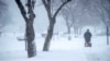 Temperaturas extremas afectan Estados Unidos, desde tormentas de nieve hasta récord de calor