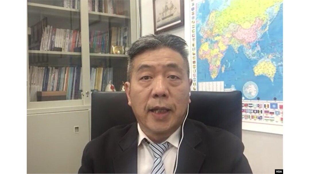 位於台北的國防安全研究院國防戰略與資源研究所所長蘇紫雲(美國之音視頻採訪截圖)。