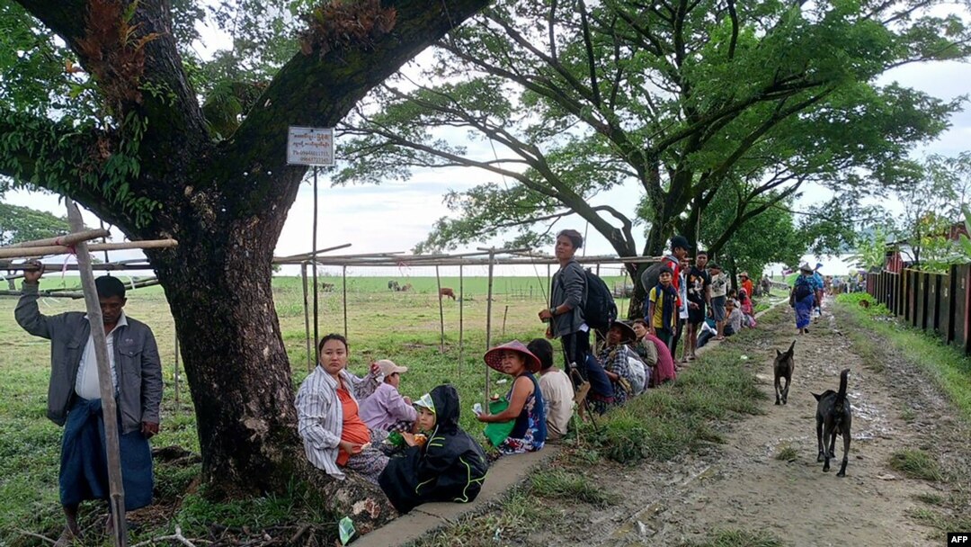 ယခင်မှတ်တမ်းရုပ်ပုံ | ရခိုင်ပြည်နယ် ပေါက်တောမြို့နယ်အတွင်း စစ်ကောင်စီနဲ့ အာရက္ခတပ်တော် (AA) ကြား တိုက်ပွဲတွေကြောင့် နေရပ်စွန့်ခွာထွက်ပြေးရသူများ (နိုဝင်ဘာ ၁၉၊ ၂၀၂၃)