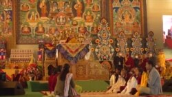 ༧གོང་ས་མཆོག་གིས་གནས་མཆོག་རྡོ་རྗེ་གདན་དུ་མུ་མཐུད་ཆོས་འབྲེལ་སྩལ་བཞིན་པ།