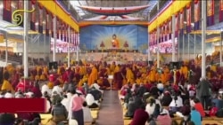 བཀའ་བརྒྱུད་སྨོན་ལམ་ཆེན་མོ་རྡོ་རྗེ་གདན་དུ་འཚོག་བཞིན་པ། 