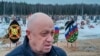 Yevgeny Prigozhin duke marrë pjesë në funeralin e një mercenari të Grupit Wagner në Shën Petersburg, Rusi