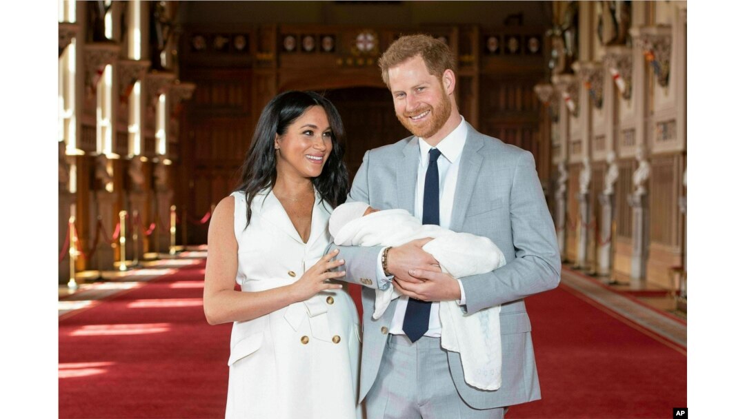 Foto Achiv: Prens Harry, Meghan, Diches Sussex la ak pitit gason yo Archie nan Windsor, Anglete.