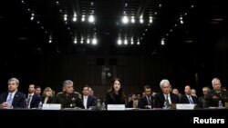 Direktorka američkih Nacionalnih obaveštanih službi Avril Hejns svedoči u Senatu (Foto: REUTERS/Evelyn Hockstein)