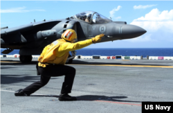 與前美軍飛行員杜根（Daniel Edmund Duggan）駕駛的鷂式噴氣戰鬥機同款的戰機。 （美國海軍照片）