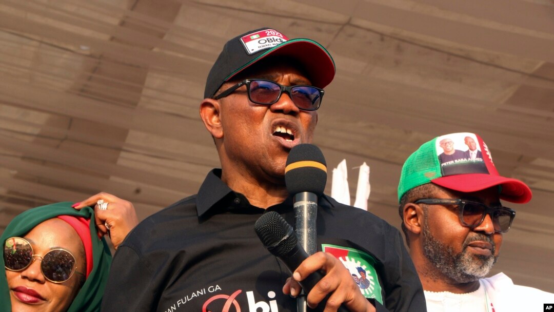 Mgombea urais wa Chama cha Labour nchini Nigeria Peter Obi, akizungumza na wafuasi wake wakati wa kampeni za uchaguzi huko Abuja, Nigeria, tarehe 9, Februari 2023. Picha na AP Photo/Emmanuel Osodi. 