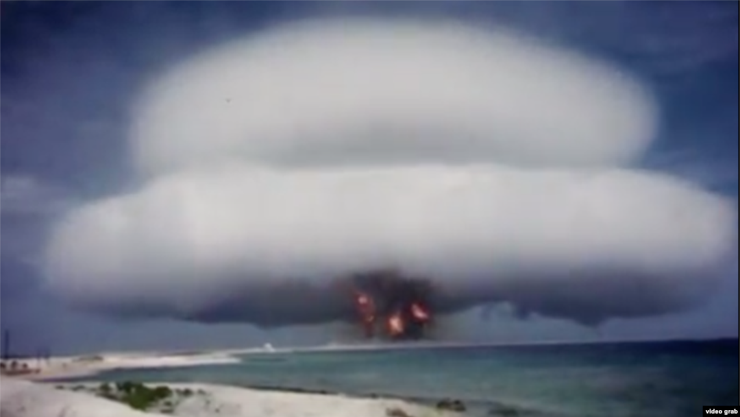 Imagen tomada de uno de los videos publicados por el Lawrence Livermore National Laboratory en YouTube de las pruebas nucleares estadounidenses durante la Guerra Fría.