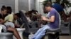 El acceso a internet en Cuba ha sido lento y controlado por el gobierno. Tras las protestas del fin de semana, no hay acceso a internet en la isla. [Foto: Archivo]