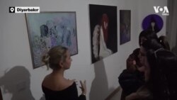 Kadınlar şiddete karşı seslerini sanatla duyurmak için Diyarbakır’da sergi açtı 
