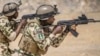 Sojojin Najeriya yayin wani atisaye da suka yi (Twitter/@HQNigerianArmy).
