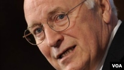 Dick Cheney reconoce que subestimó los retos de la invasión de Irak en 2003, pero sigue defendiendo las duras técnicas de interrogación.