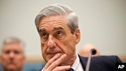 Robert Mueller testifica en el Capitolio, en Washington. Junio 13, 2013. Un encuentro Trump -Mueller para hablar sobre la investigación no ha sido acordado todavía por las partes.
