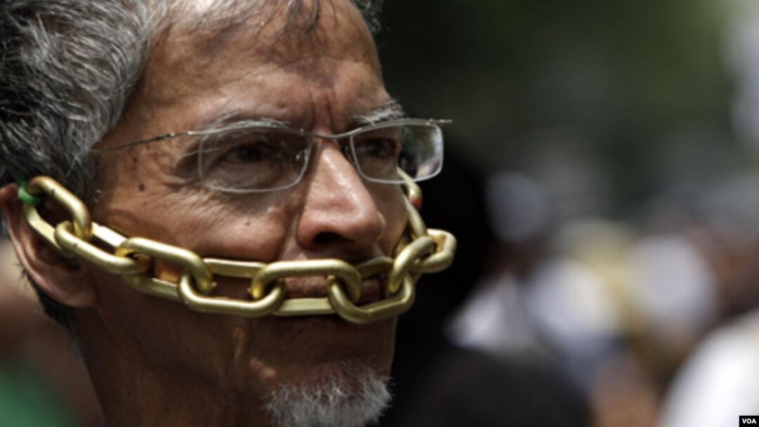 Un reportero durante una protesta en México contra la violencia que sufren los periodistas.