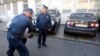 Crnogorska policija hapsi muškarca u Podgorici 16. oktobra 2016.