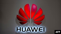 Estados Unidos ha estado presionando a sus aliados europeos para que prohíban la red 5G de Huawei debido a preocupaciones sobre posible espionaje cibernético chino.