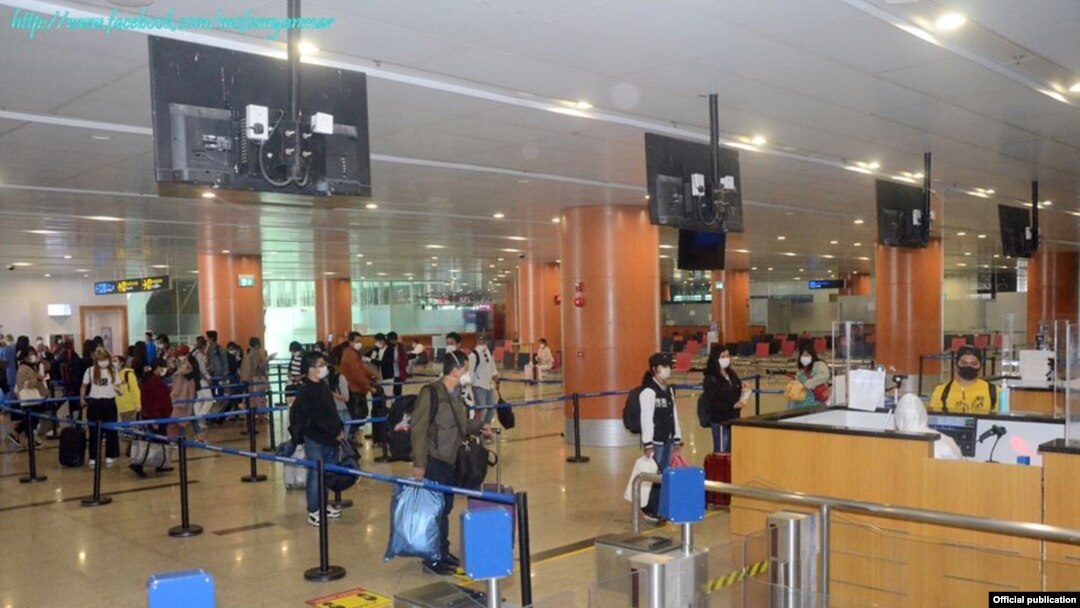 Relief Flight ဖြင့် ရန်ကုန်လေဆိပ်သို့ ရောက်ရှိလာသည့် ဂျပန်နိုင်ငံမှ မြန်မာနိုင်ငံသားများ။ (မေ ၂၊ ၂၀၂၀)