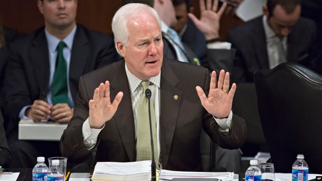 El senador John Cornyn defiende su propuesta de asegurar aún más la frontera. Las encuestas muestran apoyo a la reforma migratoria "tal como está".