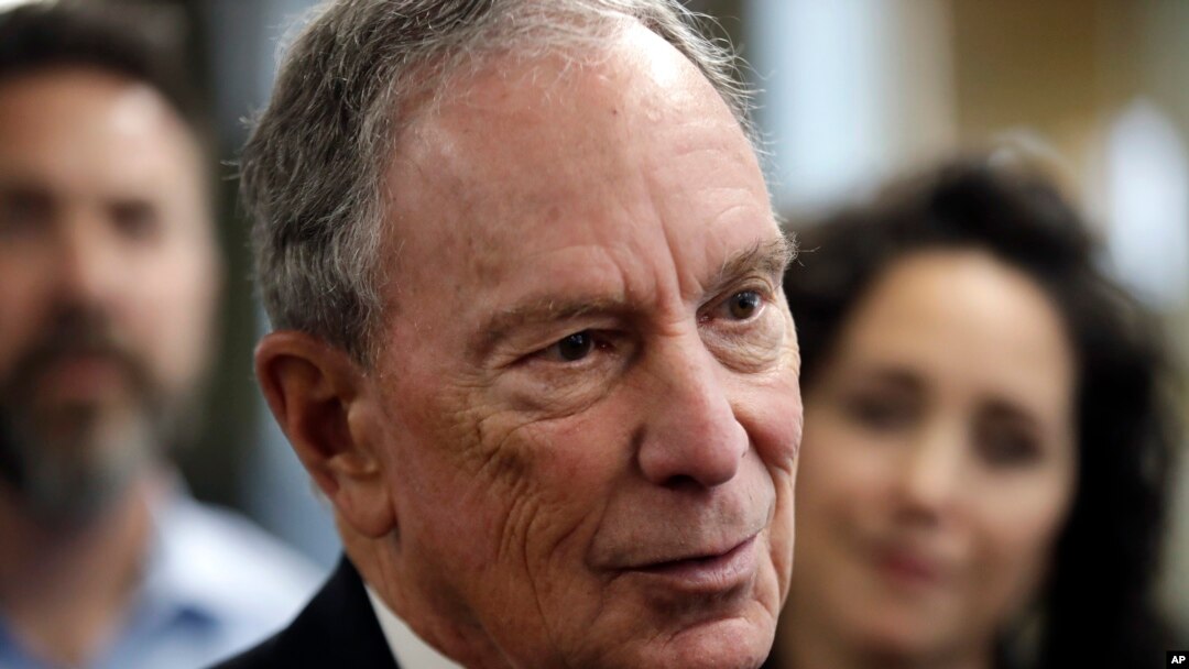 Michael Bloomberg dijo el martes que no se unirá al atestado campo demócrata.