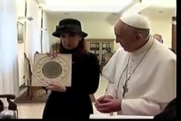 Papa recibe a Cristina Fernández