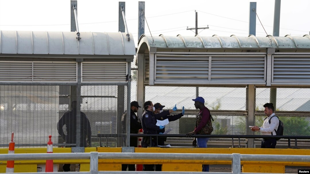 Hace dos semanas, el gobierno del presidente Donald Trump cerró la frontera sur a cualquier tipo de viaje que sea considerado “no esencial”.
