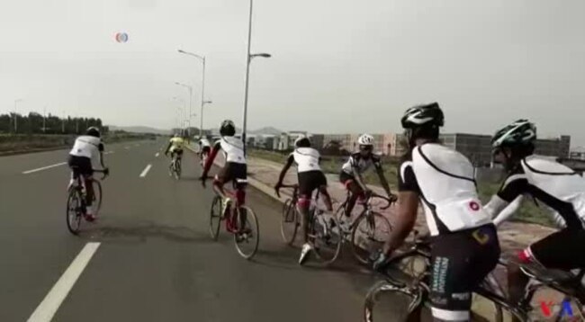 ኤርትራውያን ተቐዳደምቲ ብሽክለታ ኣብ ስደት ናብ ዝለዓለ መድረኽ ክወዳደሩ ይሰርሑ ምህላዎም ይገልጹ