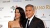 Amal Clooney galardonada por su defensa al periodismo