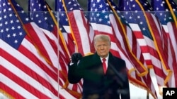 Presidente Donald Trump chega ao comício em Washington, 6 janeiro 2021