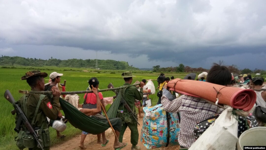 မူလနေရပ်သို့ ပြန်လည်ရွှေ့ပြောင်းနေသူများ (ဓါတ်ပုံ - တပ်မတော် ကာကွယ်ရေးဦးစီးချုပ်ရုံး)