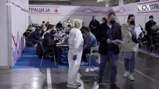 Koliko je vlast u Beogradu politički profitirala od vakcinacije stranih državljana u Srbiji?