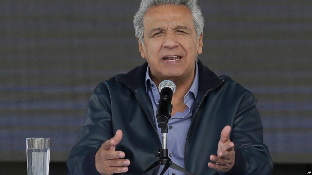 El presidente de Ecuador, Lenin Moreno, dice que su país se liberó de una piedra en el zapato en rerencia a Julian Assange.