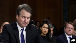 El nominado a la Corte Suprema Brett Kavanaugh testifica ante la Comisión de Asuntos Jurídicos del Senado en el Capitolio, Washington, el jueves 27 de septiembre de 2018. (AP Foto / Andrew Harnik, Pool)