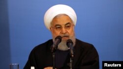 El presidente de EE.UU. Donald Trump dijo el domingo que no buscaba la guerra contra Irán e indicó que creía que el país islámico quiere negociar para lograr bajar las tensiones.