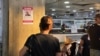 Carteles de "Se busca" con imagen del opositor Edmundo González aparecen en aeropuerto de Venezuela 