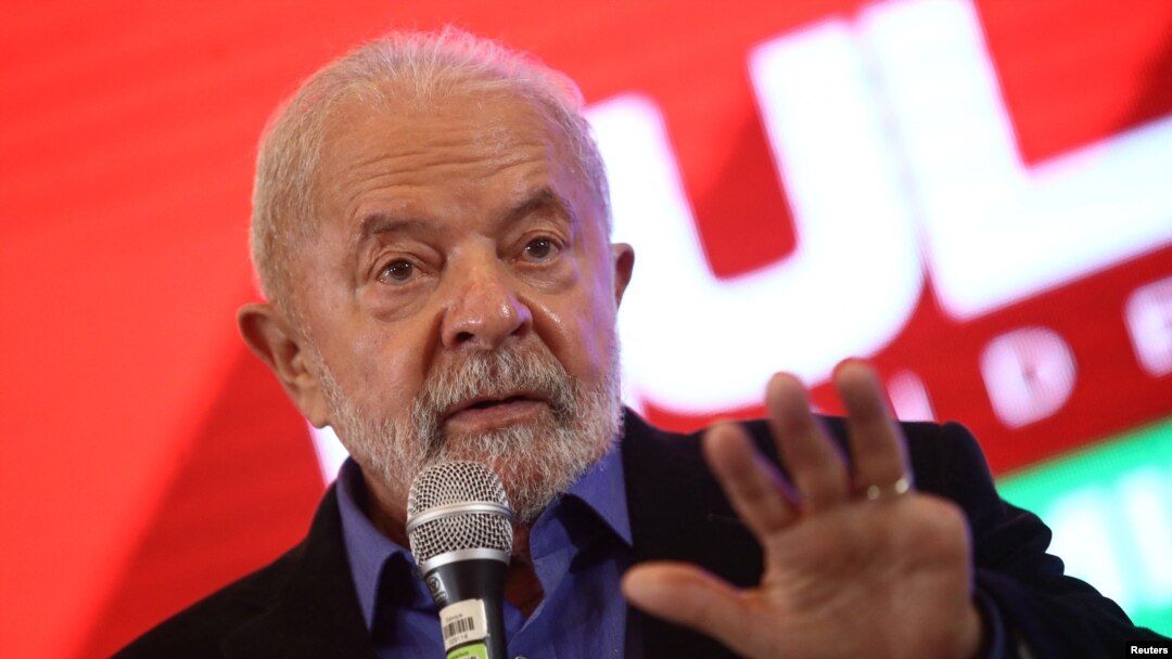 El expresidente de Brasil y actual candidato presidencial, Lula da Silva, participa en un acto de campaña en Sao Paulo, Brasil, el 27 de septiembre de 2022.