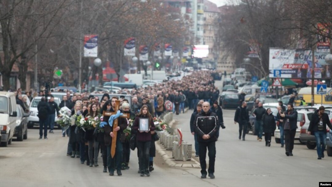 Povorka u Kosovskoj Mitrovici kojom je ispraćen Oliver Ivanović