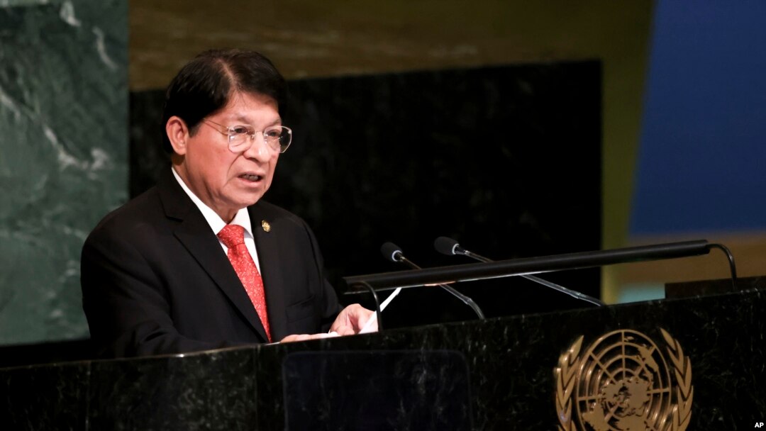 El Ministro de Relaciones Exteriores de Nicaragua, Denis Ronaldo Moncada Colindres, se dirige al 77º período de sesiones de la Asamblea General de las Naciones Unidas, el lunes 26 de septiembre de 2022, en la sede de la ONU. (Foto AP/Julia Nikhinson)