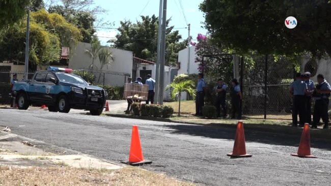 Presentador nicaragüense retenido en su propia casa por la policía