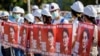 缅甸民众2021年2月15日在首都内比都示威要求军方释放昂山素季（路透社）