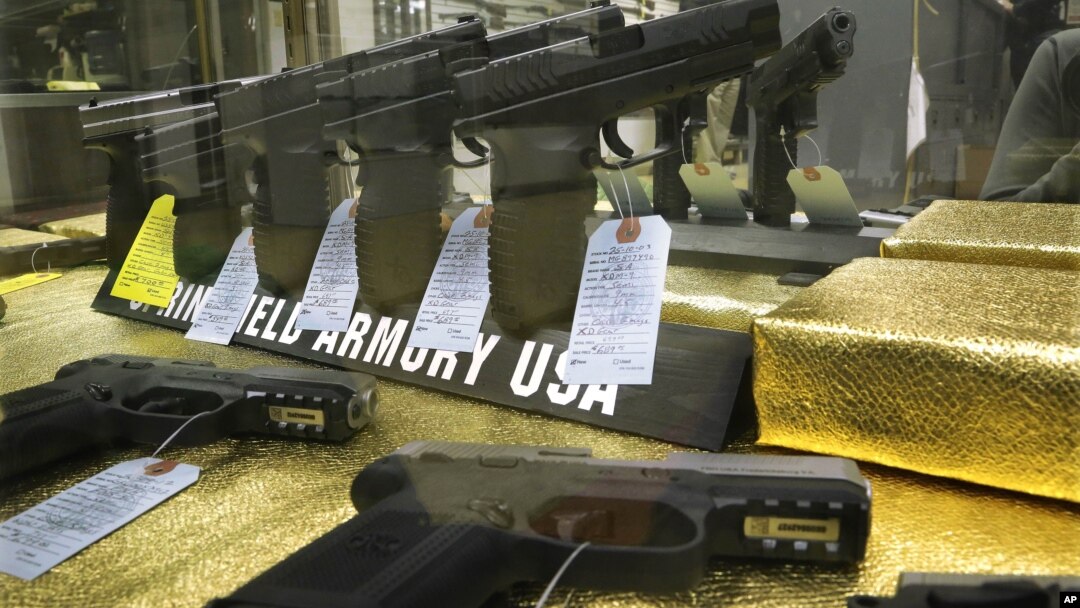 Estados Unidos, el principal fabricante de armas, reafirmó el viernes que se opone a cualquier pacto que incluya municiones.