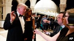 Donald Trump cuestiona reportes que acusan de ataque cibernético a Rusia.