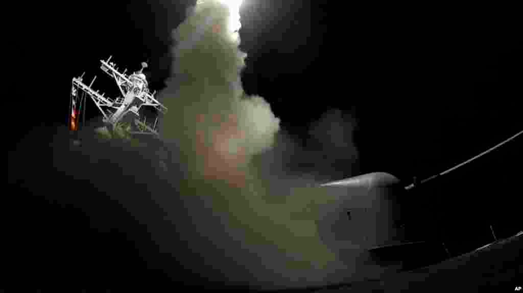 波特號導彈驅逐艦從地中海發射戰斧巡航導彈(4) (美國海軍圖片)