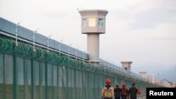 新疆达阪城一座围有铁丝网的拘留营，中国官方称之为“职业技能教育培训中心” （路透社资料照）